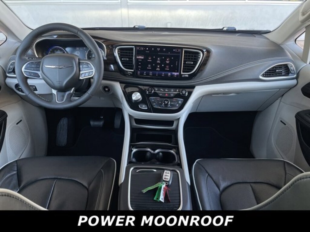 Used 2022 Chrysler Pacifica Van Passenger Van