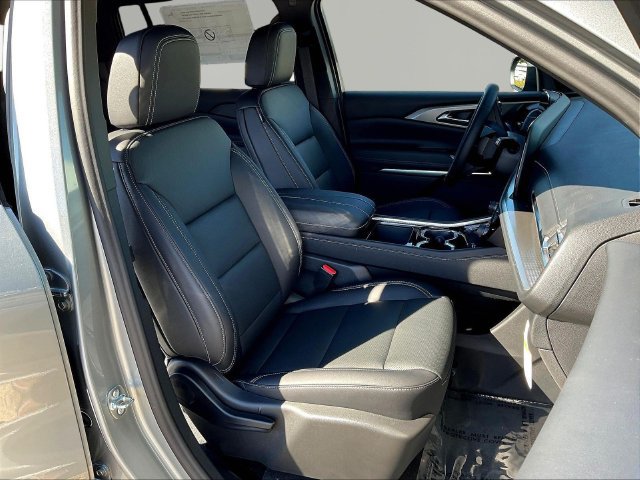 2027 Chevrolet Traverse LT - Photo 18