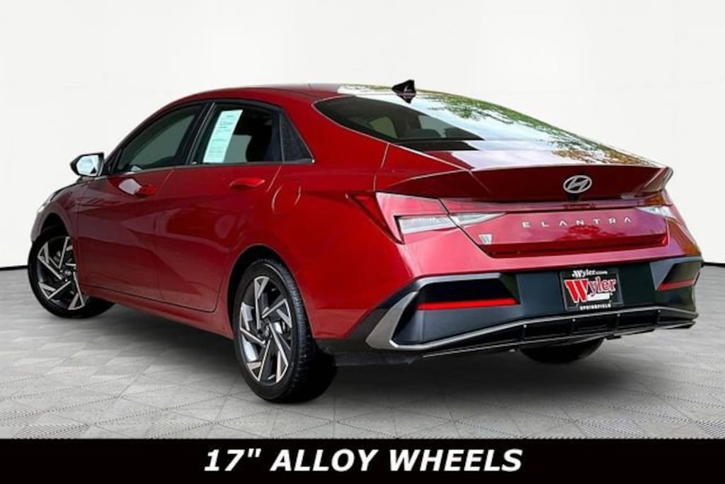 Used 2024 Hyundai Elantra Sedan