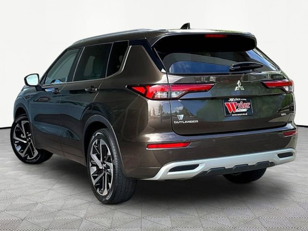 Used 2023 Mitsubishi Outlander SUV