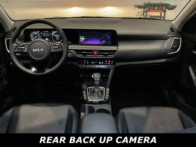 2024 Kia Seltos EX photo 3