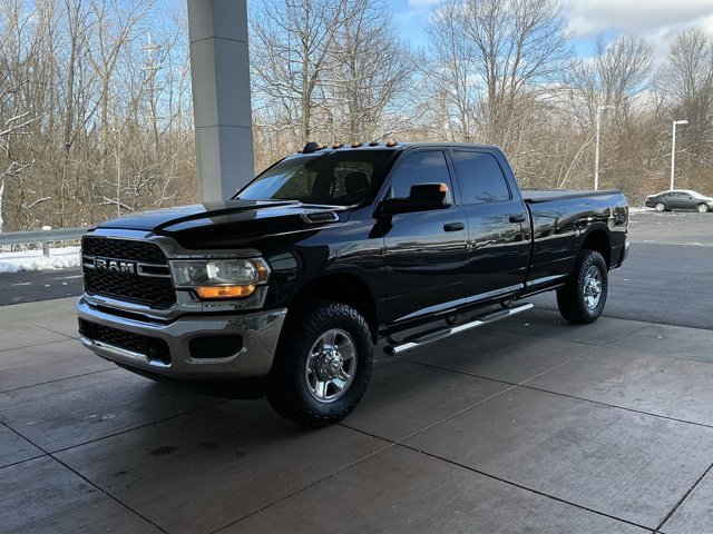 2022 Ram 3500 Tradesman photo 3