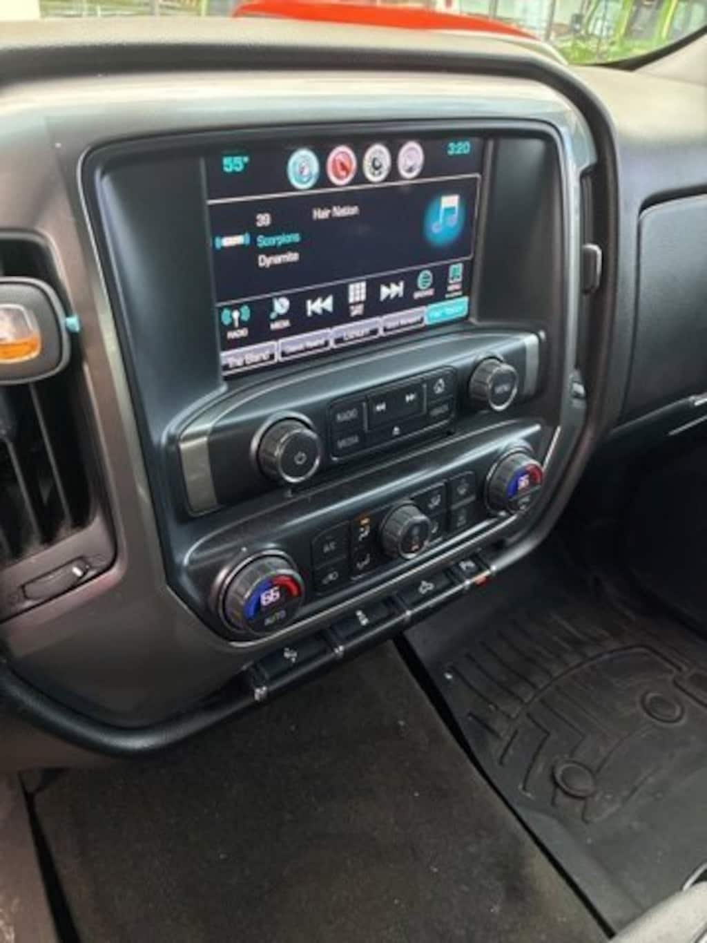 Used 2017 Chevrolet Silverado 1500  Truck Crew Cab