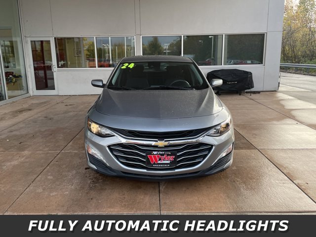 2024 Chevrolet Malibu 1LT photo 2