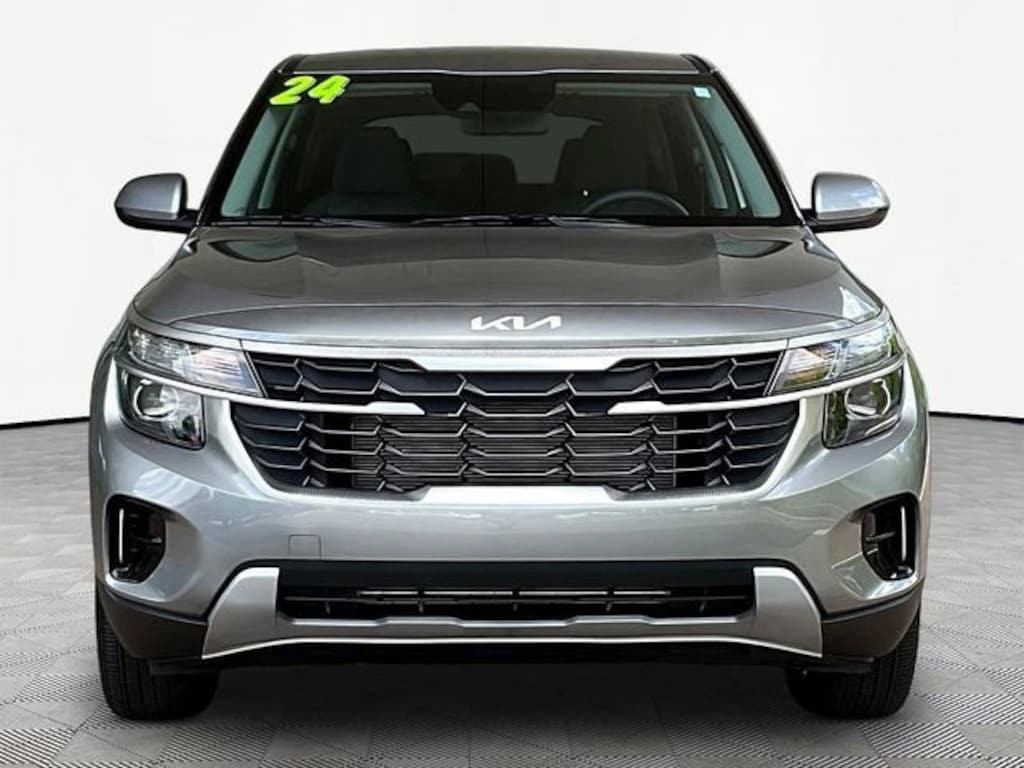 Used 2025 Kia Seltos SUV