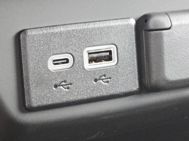 2026 Chevrolet Silverado 1500 Custom photo 3