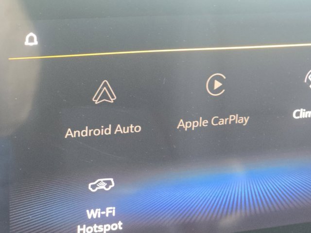 2025 Chevrolet Trax photo 2