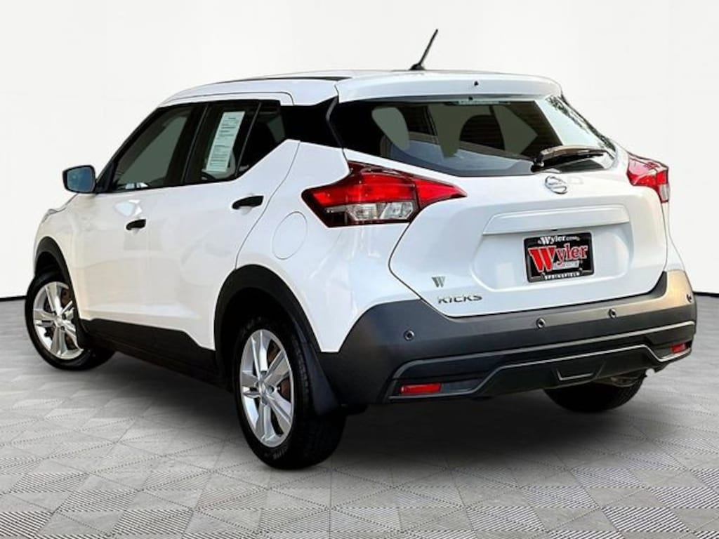 Used 2020 Nissan Kicks SUV