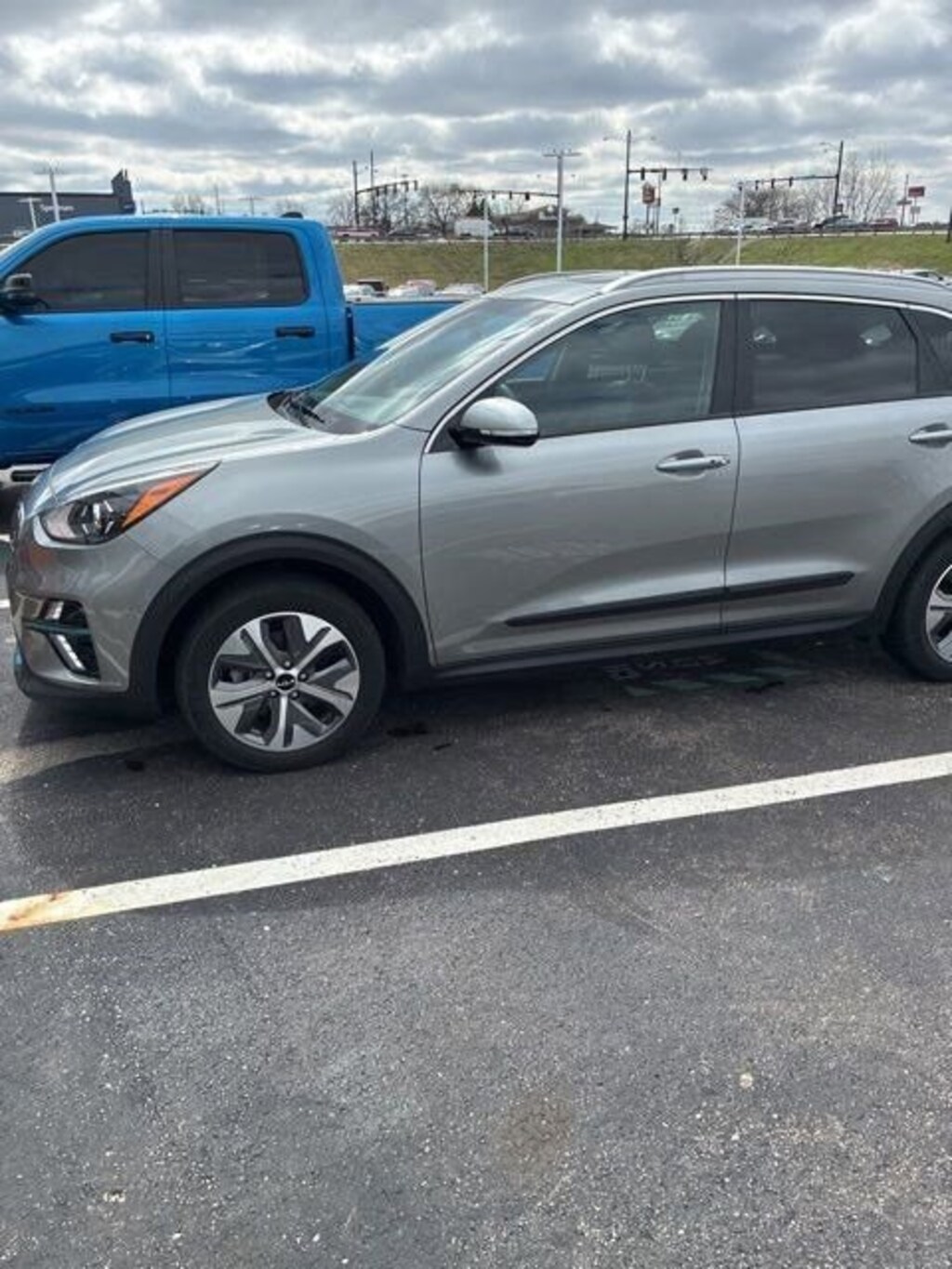 Used 2022 Kia Niro EV SUV