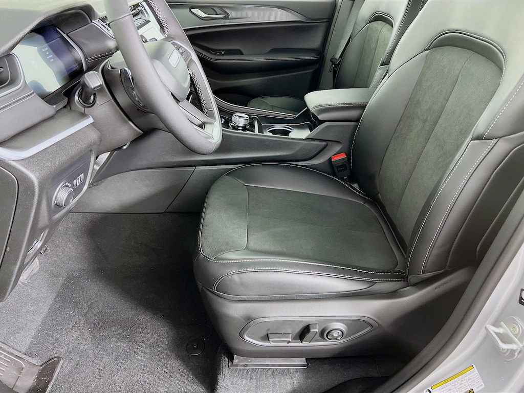 New 2025 Jeep Grand Cherokee ALTITUDE X 4X4 Sport Utility