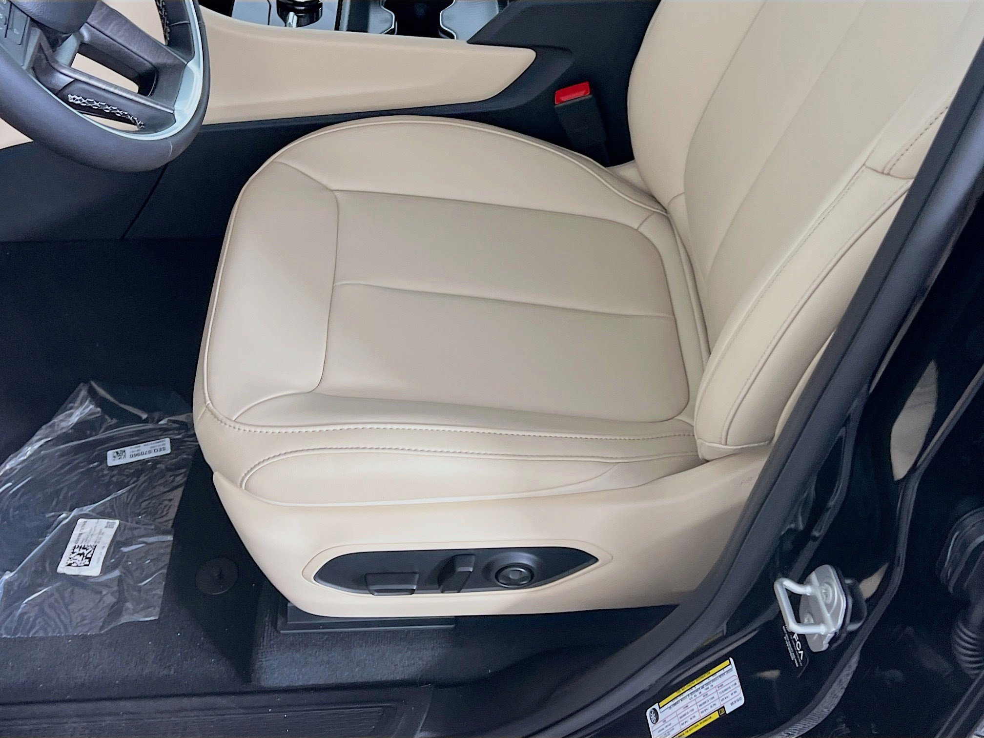2025 Jeep Grand Cherokee Limited Sport photo 4