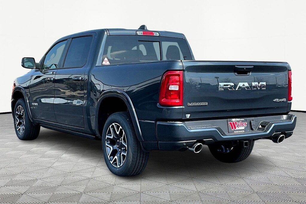 New 2026 Ram 1500 LARAMIE CREW CAB 4X4 5'7 BOX Pickup