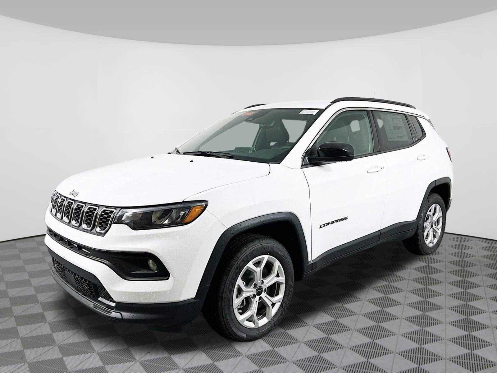 2025 Jeep Compass Latitude photo 2