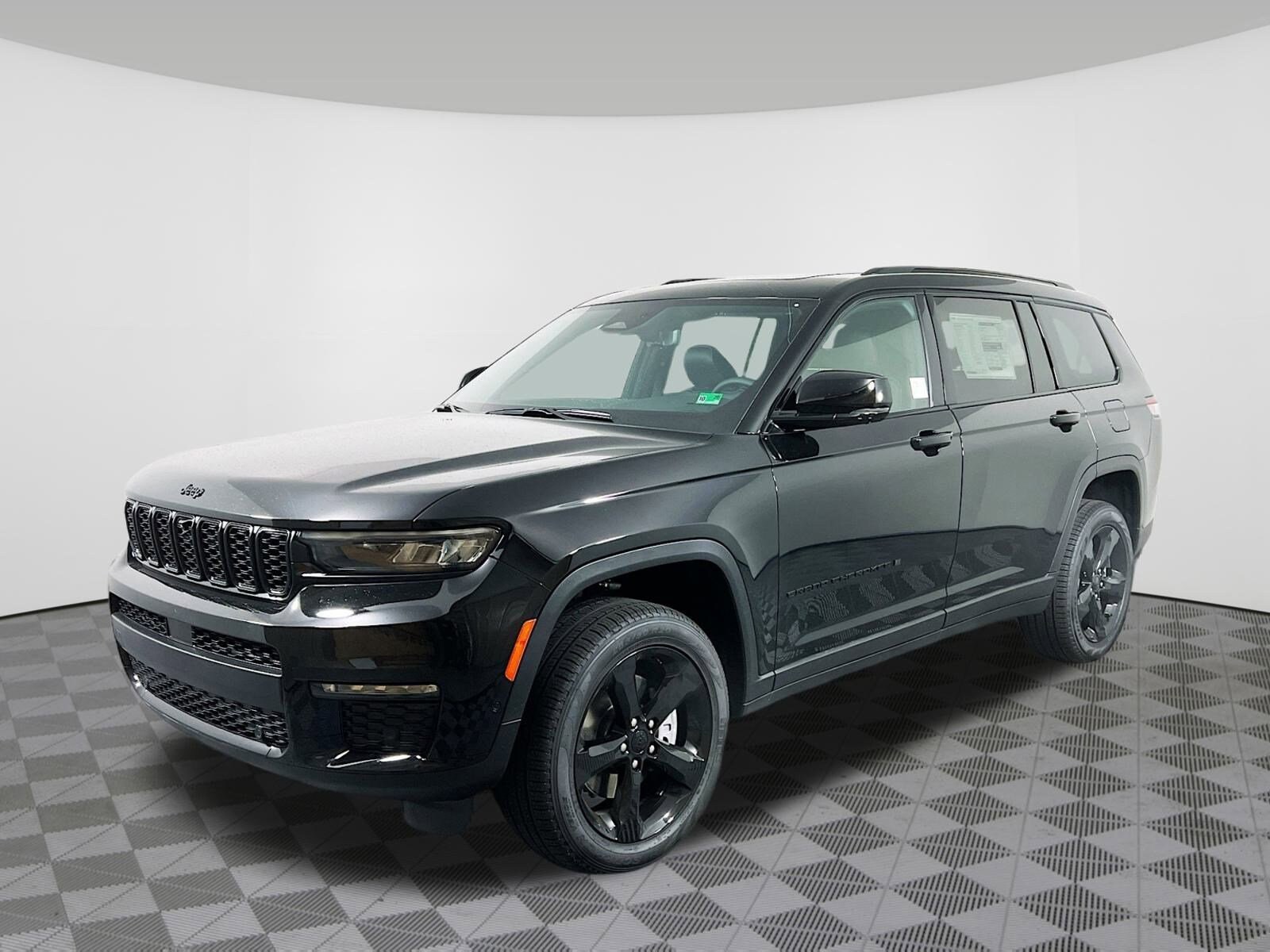 2025 Jeep Grand Cherokee Limited photo 2