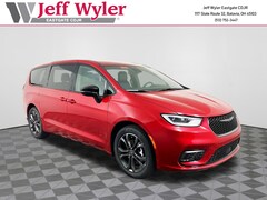 2026 Chrysler Pacifica SELECT Passenger Van Cincinnati