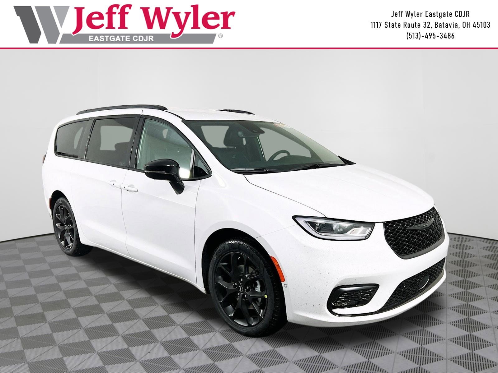 2026 Chrysler Pacifica Select's photo