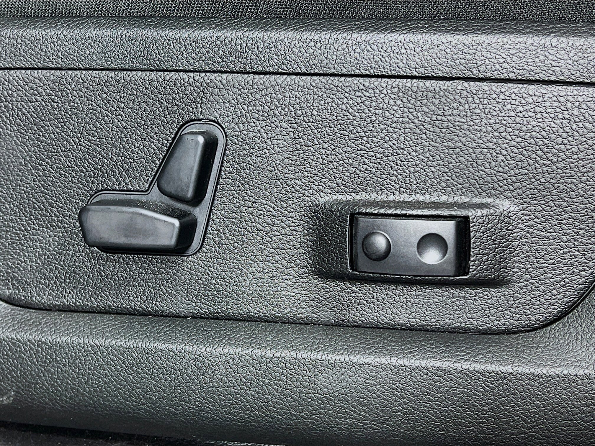 2026 Ram 2500 Big Horn photo 4