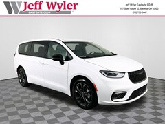 2026 Chrysler Pacifica SELECT Passenger Van Cincinnati