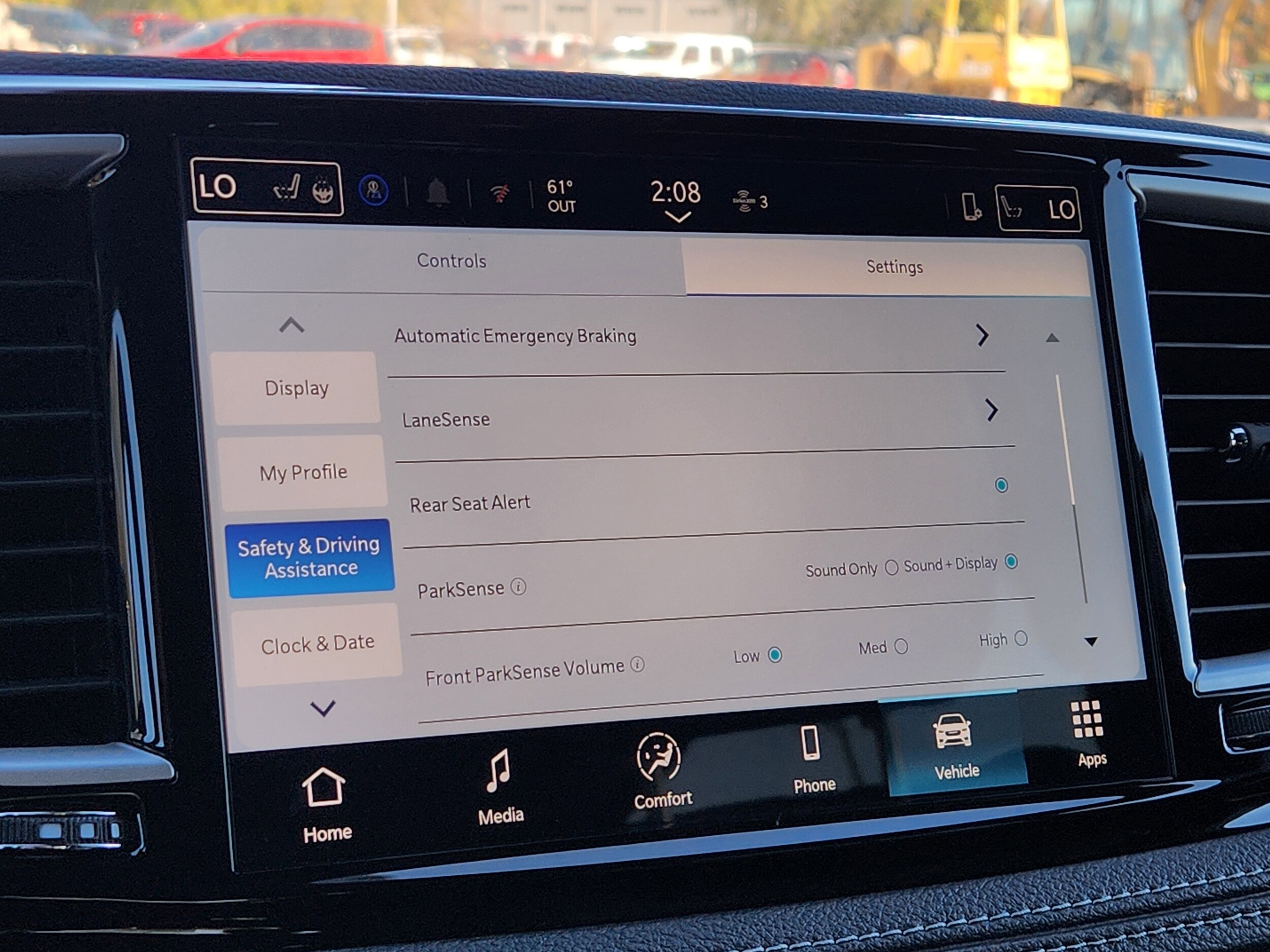 2026 Chrysler Pacifica photo 4