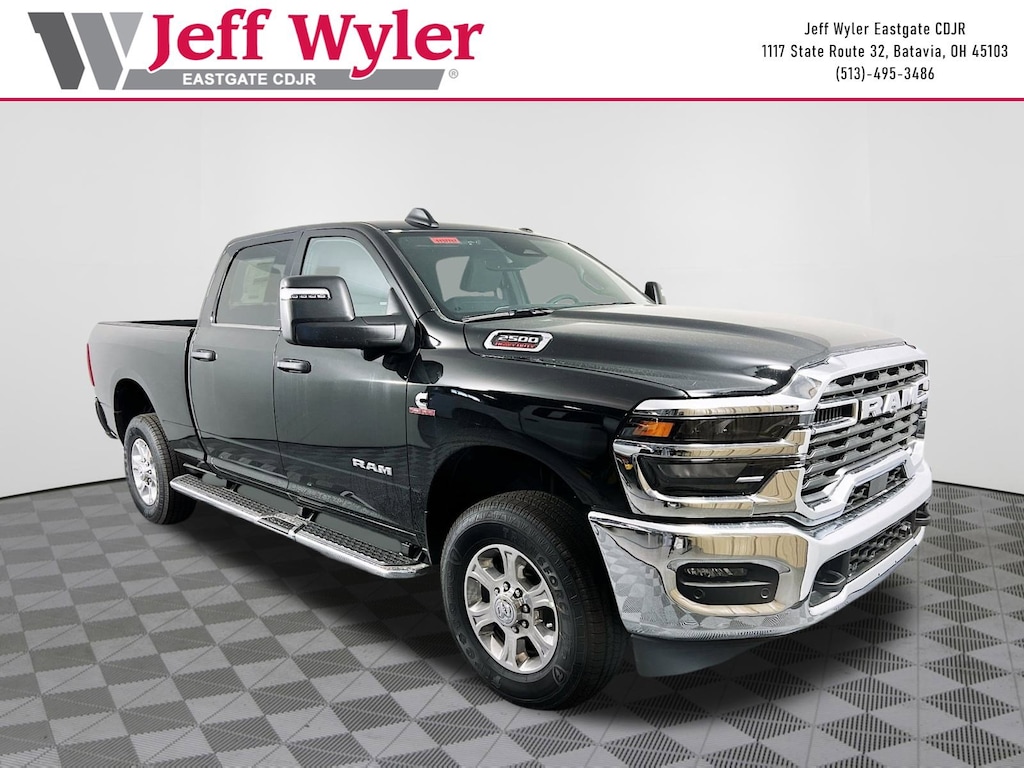 New 2025 Ram 2500 BIG HORN CREW CAB 4X4 6'4 BOX Pickup