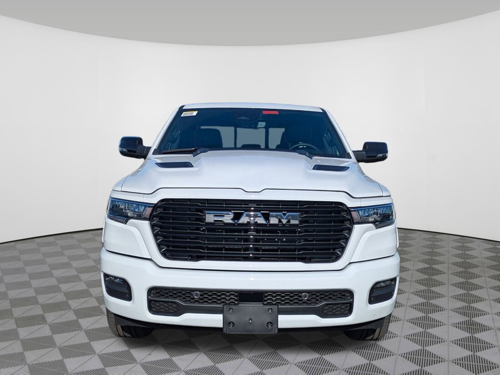 2025 Ram 1500 Laramie photo 3