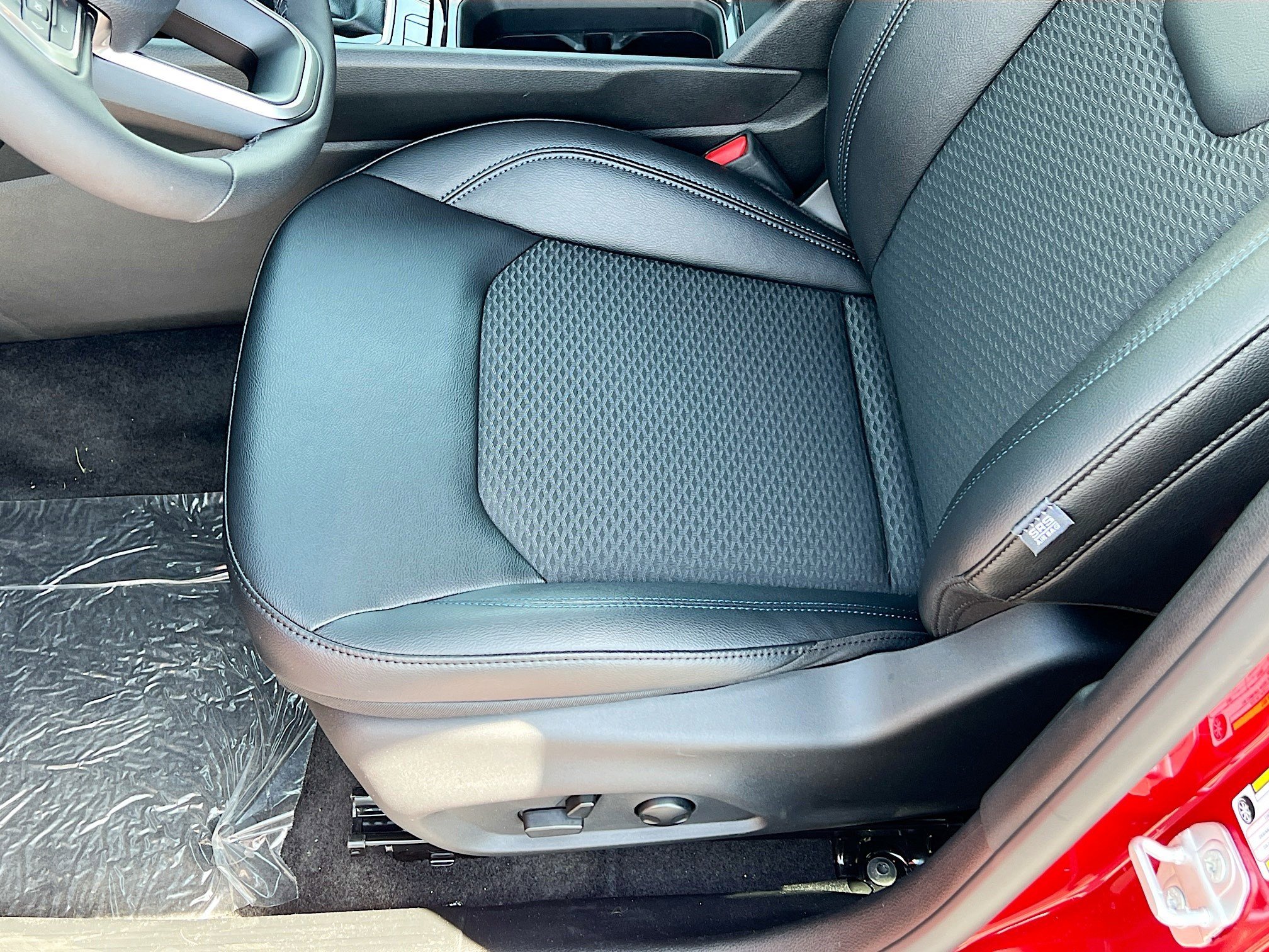2025 Jeep Compass Latitude photo 4
