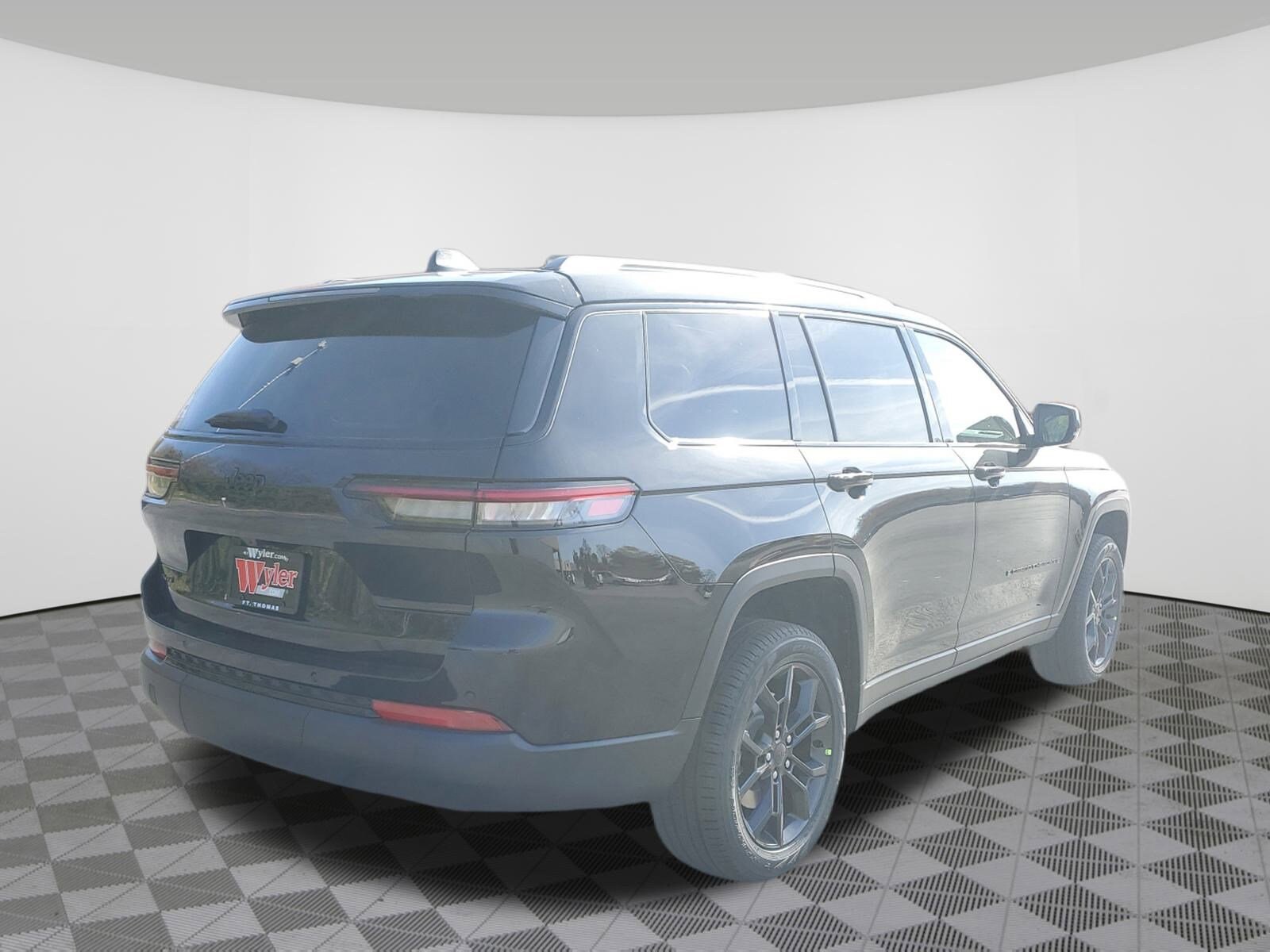 2025 Jeep Grand Cherokee Limited photo 4