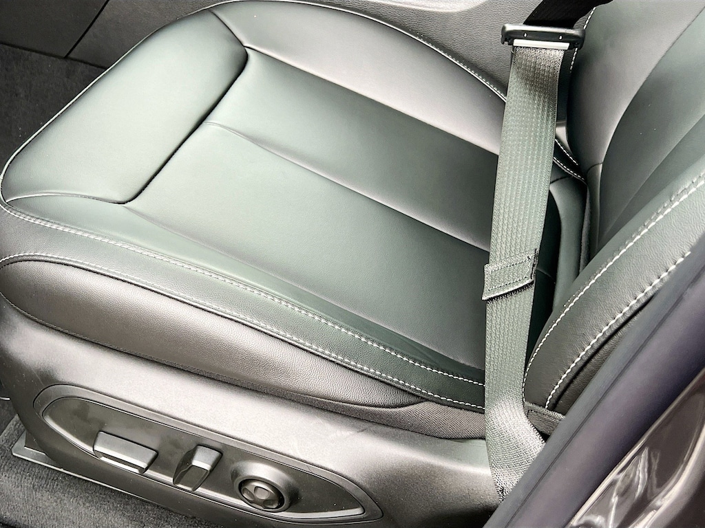 New 2026 Jeep Grand Cherokee L LIMITED 4X4 Sport Utility