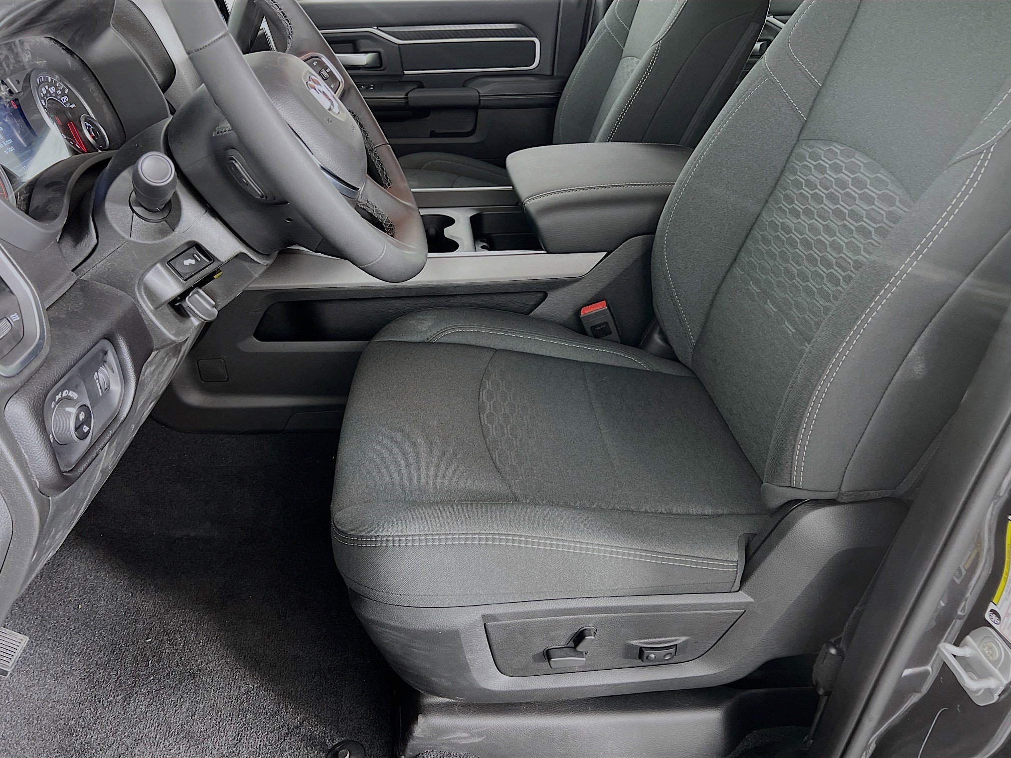 2025 Ram 2500 Big Horn photo 3