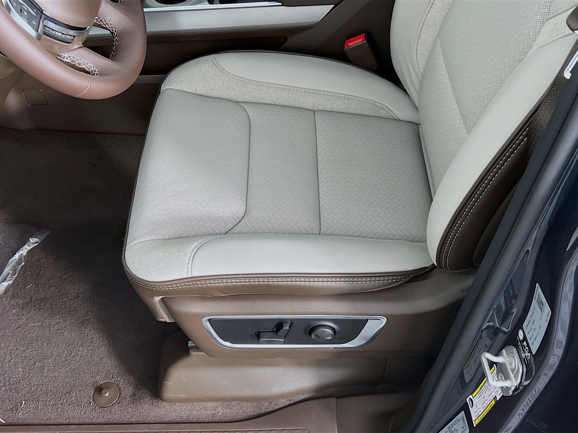 2026 Ram 1500 Laramie photo 4