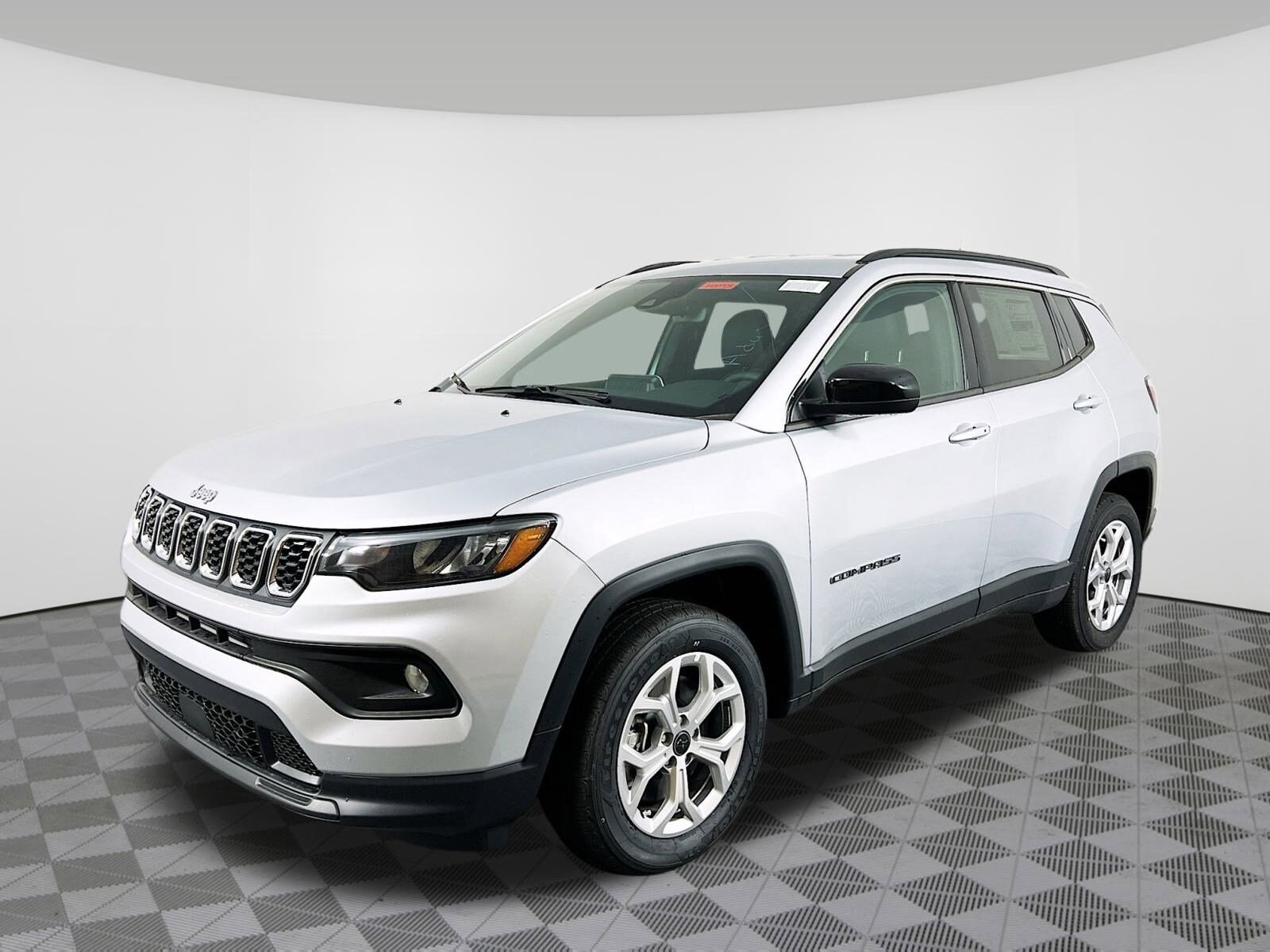 2025 Jeep Compass Latitude photo 2