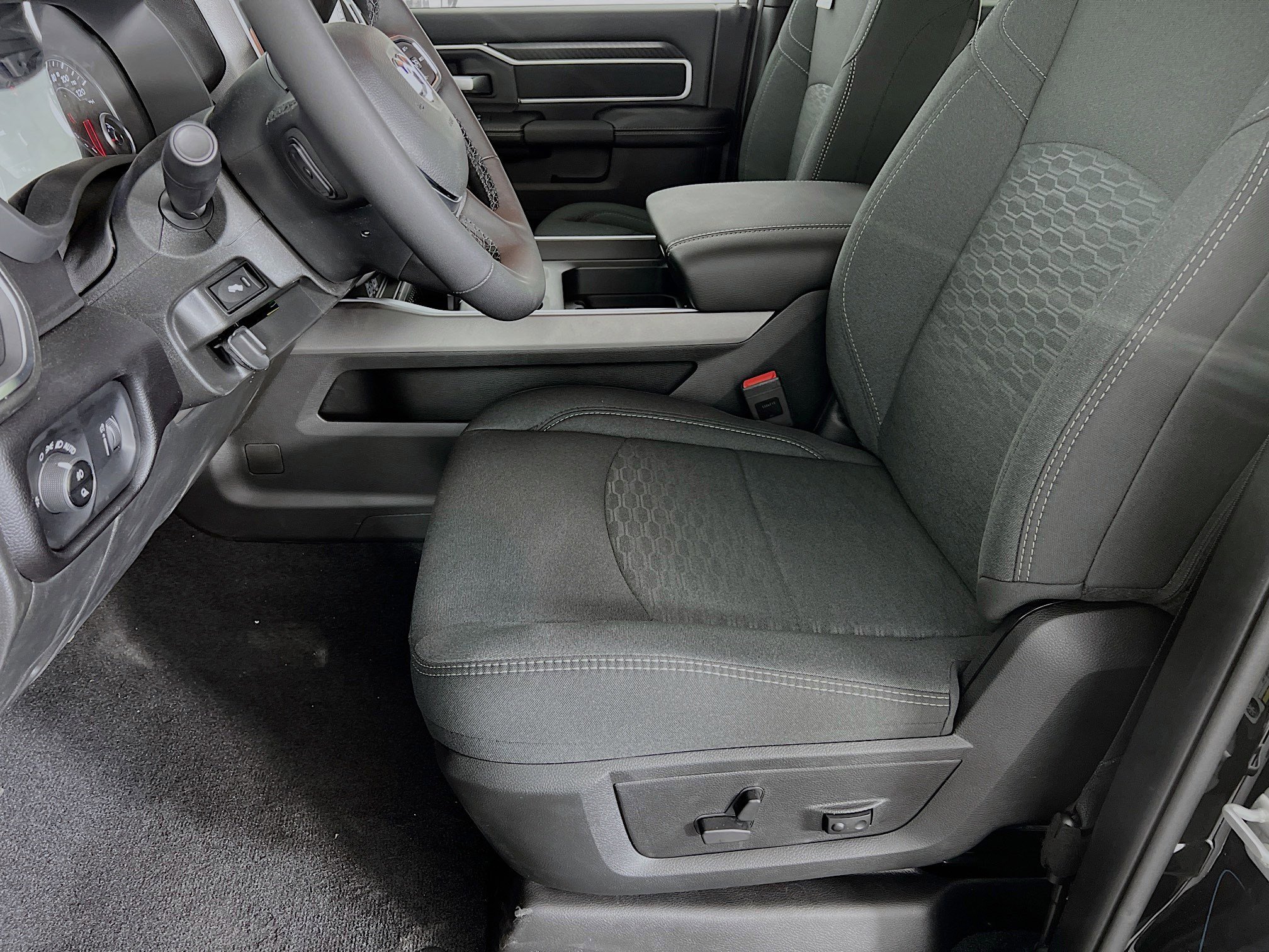 2025 Ram 2500 Big Horn photo 3