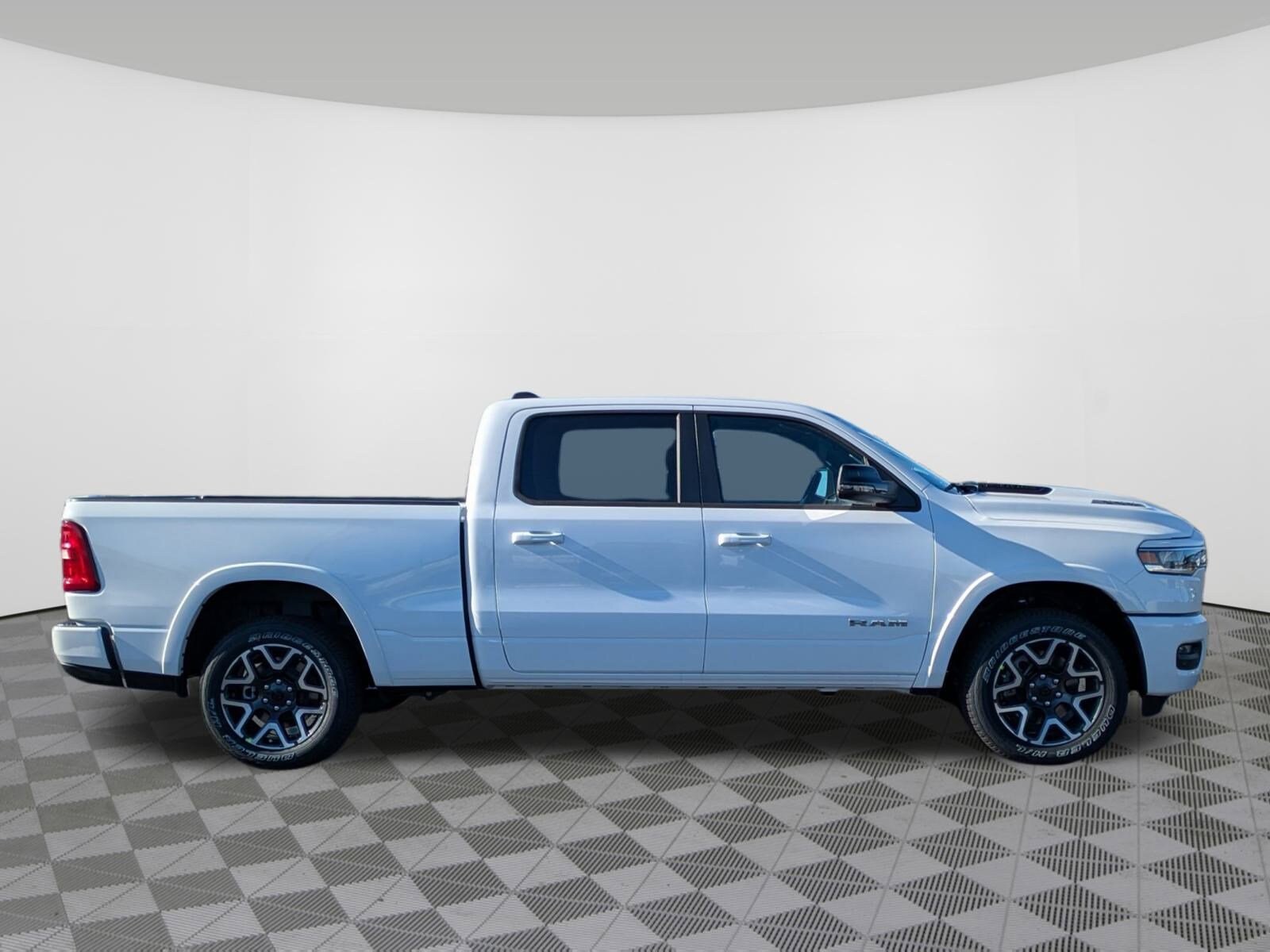 2025 Ram 1500 Laramie photo 2