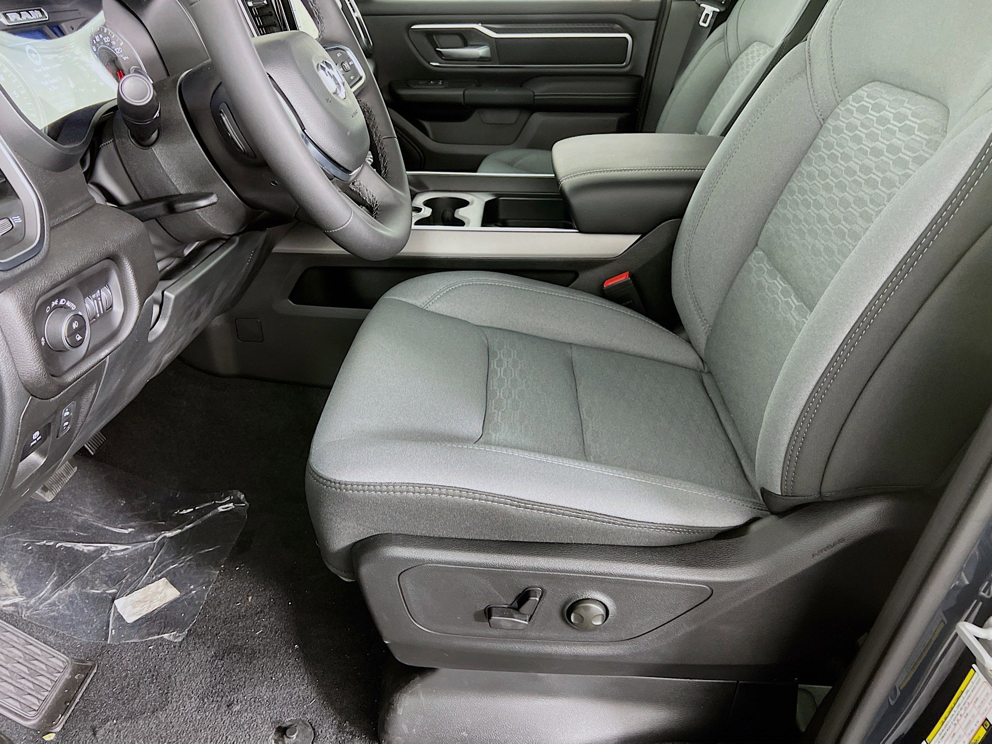 2025 Ram 1500 Big Horn photo 3