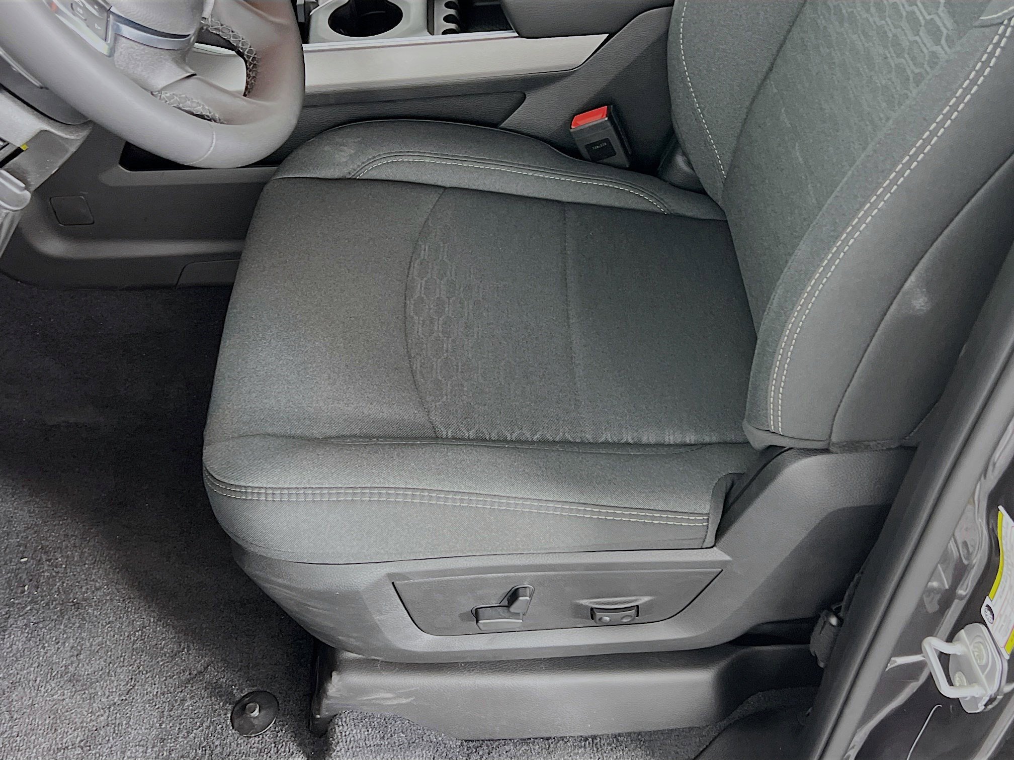 2025 Ram 2500 Big Horn photo 4