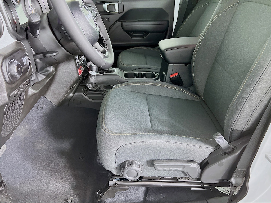 New 2026 Jeep Wrangler 4-DOOR WILLYS Sport Utility