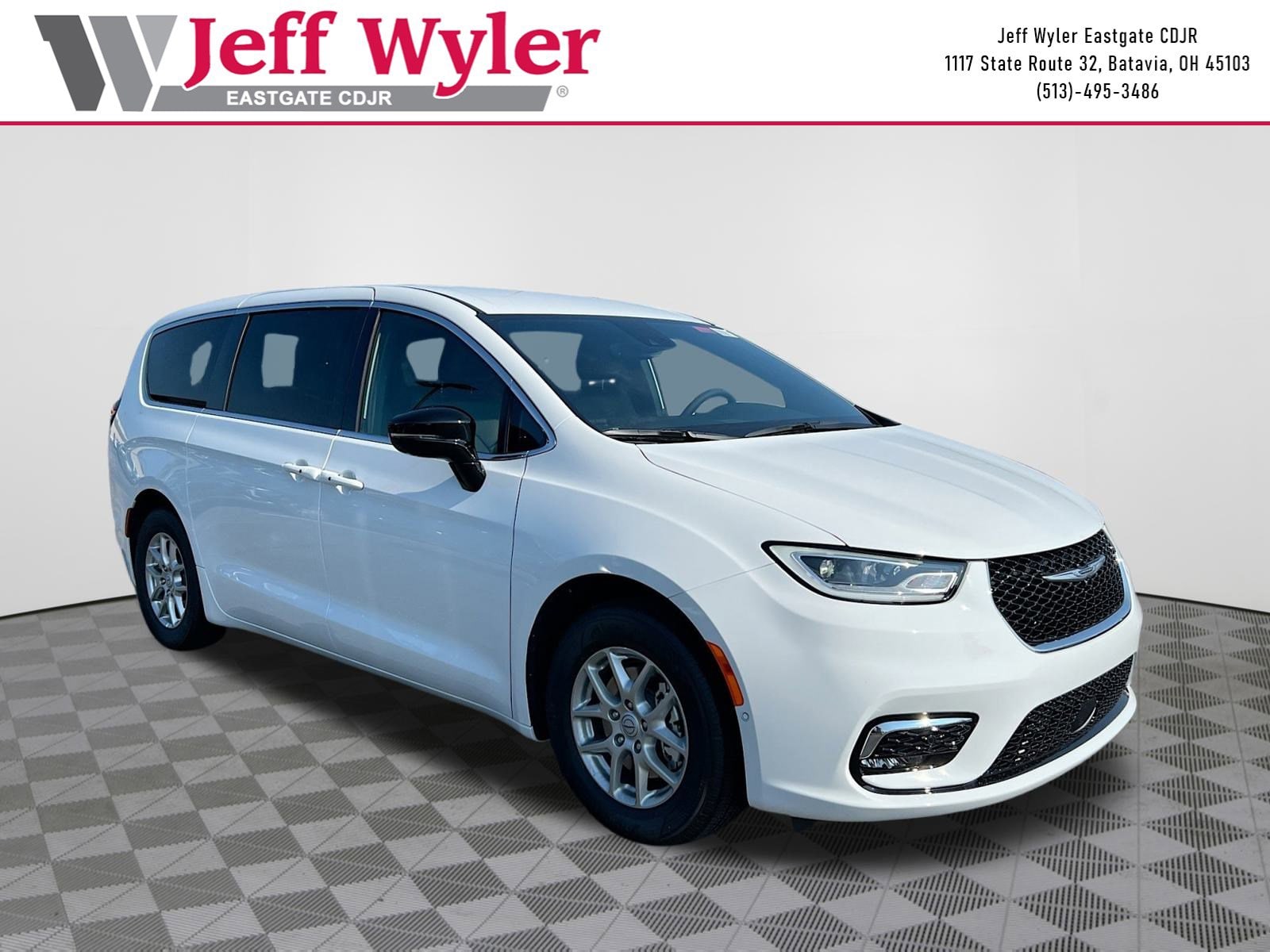 2026 Chrysler Pacifica Select's photo