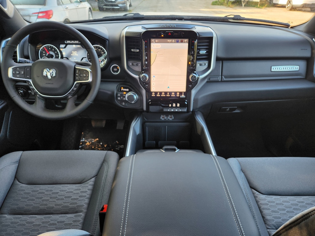 New 2025 Ram 1500 BIG HORN CREW CAB 4X4 5'7 BOX Pickup