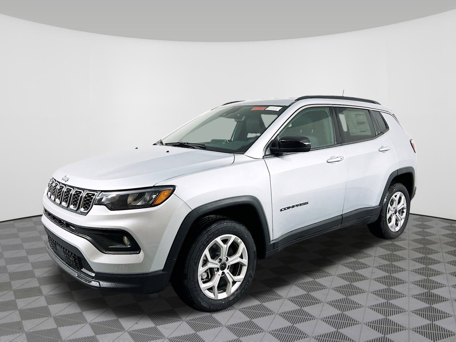 2025 Jeep Compass Latitude photo 2