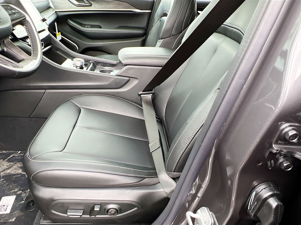 New 2026 Jeep Grand Cherokee L LIMITED 4X4 Sport Utility