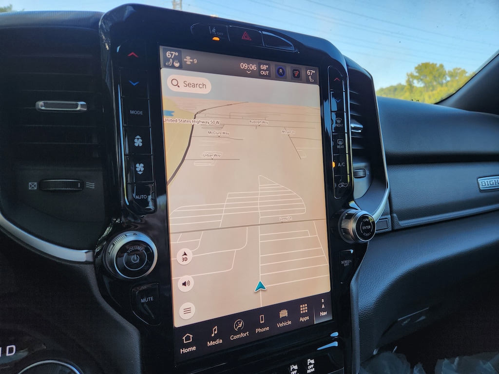 New 2025 Ram 1500 BIG HORN CREW CAB 4X4 5'7 BOX Pickup