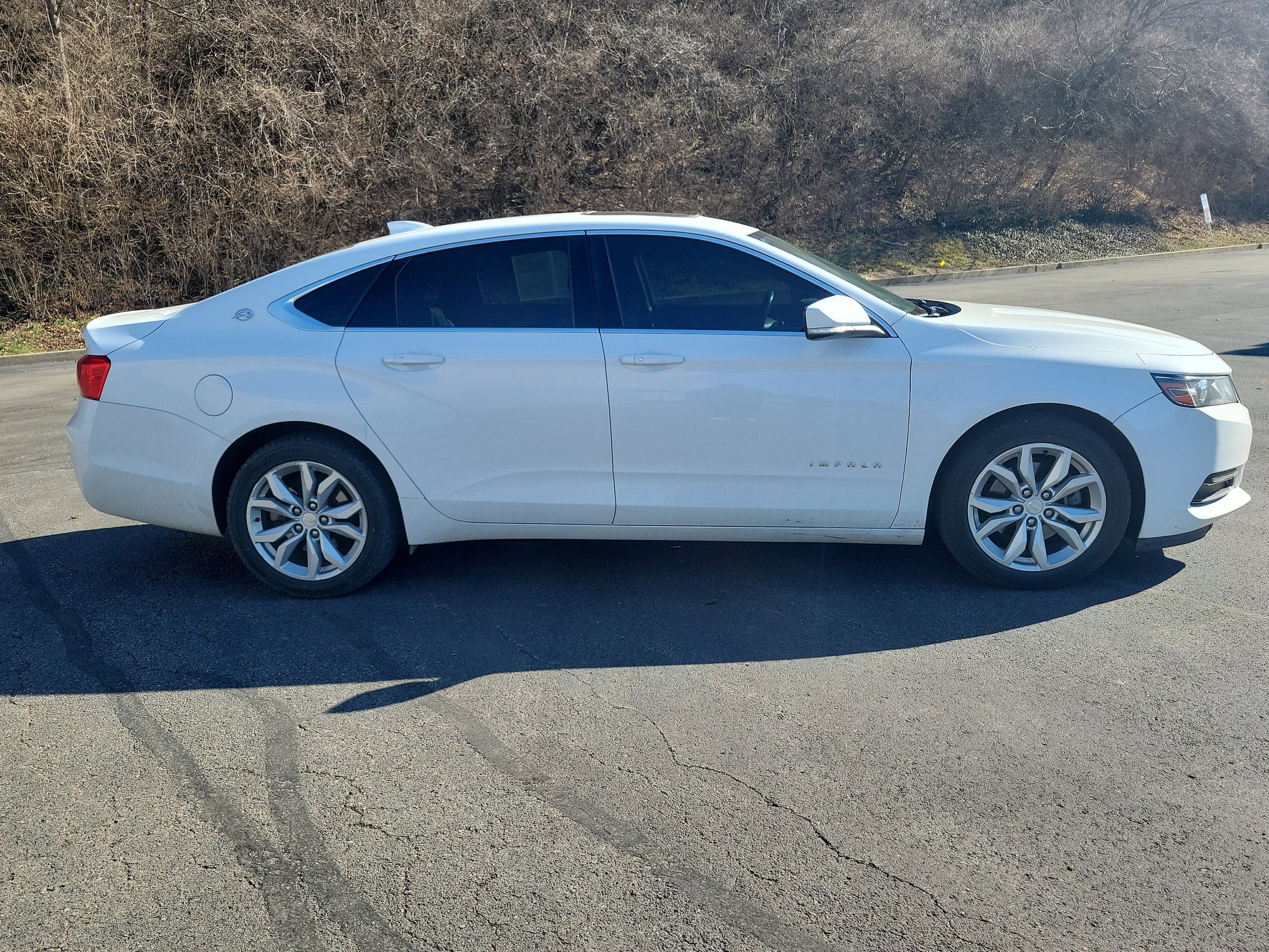 Used 2018 Chevrolet Impala 1LT with VIN 2G1105S33J9131660 for sale in Fort Thomas, KY