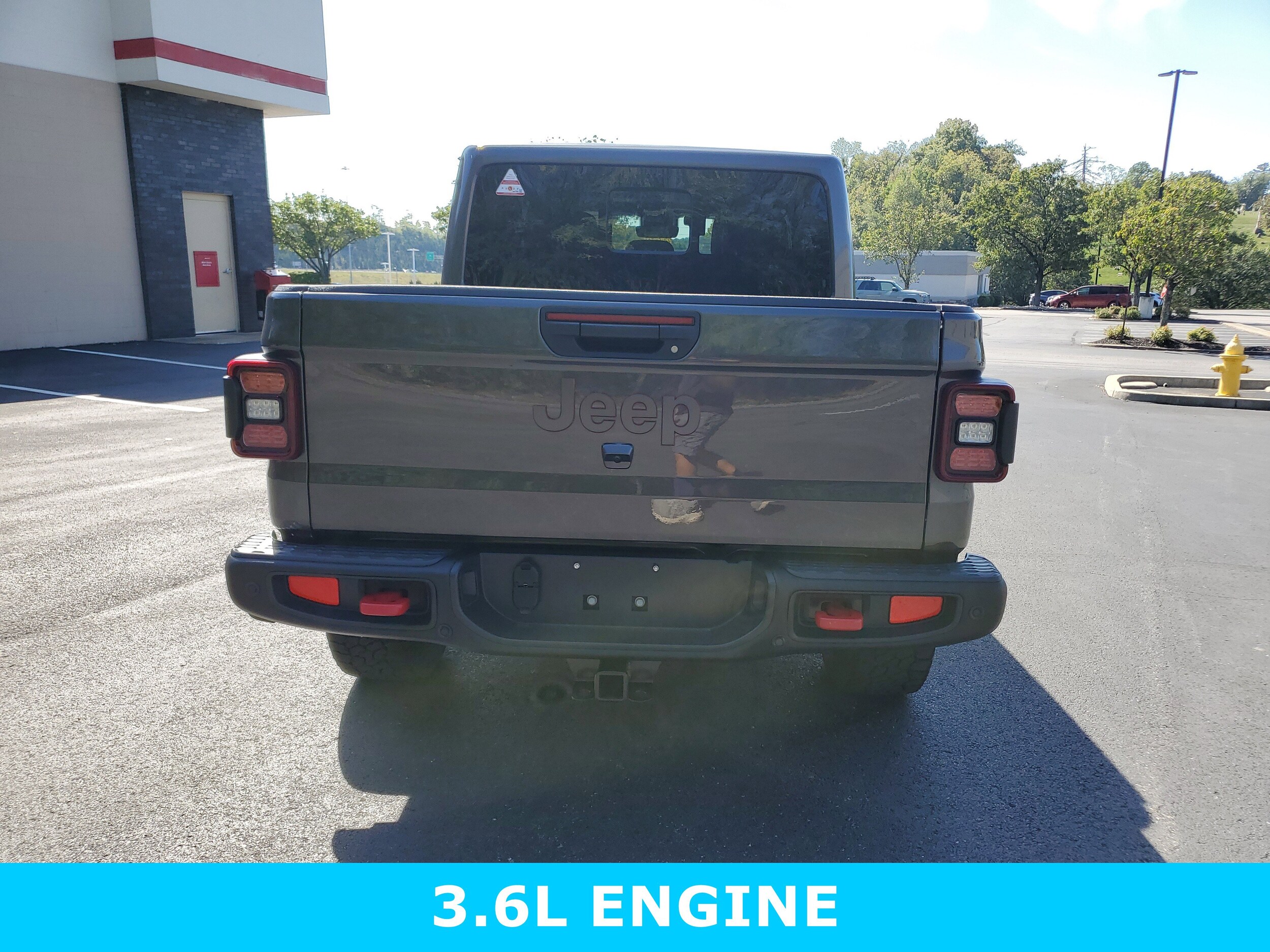 2024 Jeep Gladiator Rubicon photo 3