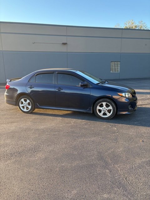 2013 Toyota Corolla S photo 3