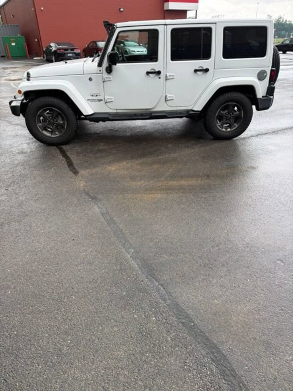 Used 2018 Jeep Wrangler JK Unlimited Sahara 4x4 SUV
