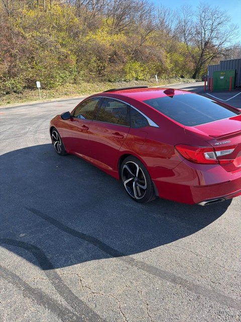 2018 Honda Accord Sport 2.0T photo 4