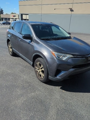2018 Toyota RAV4 LE FWD SUV