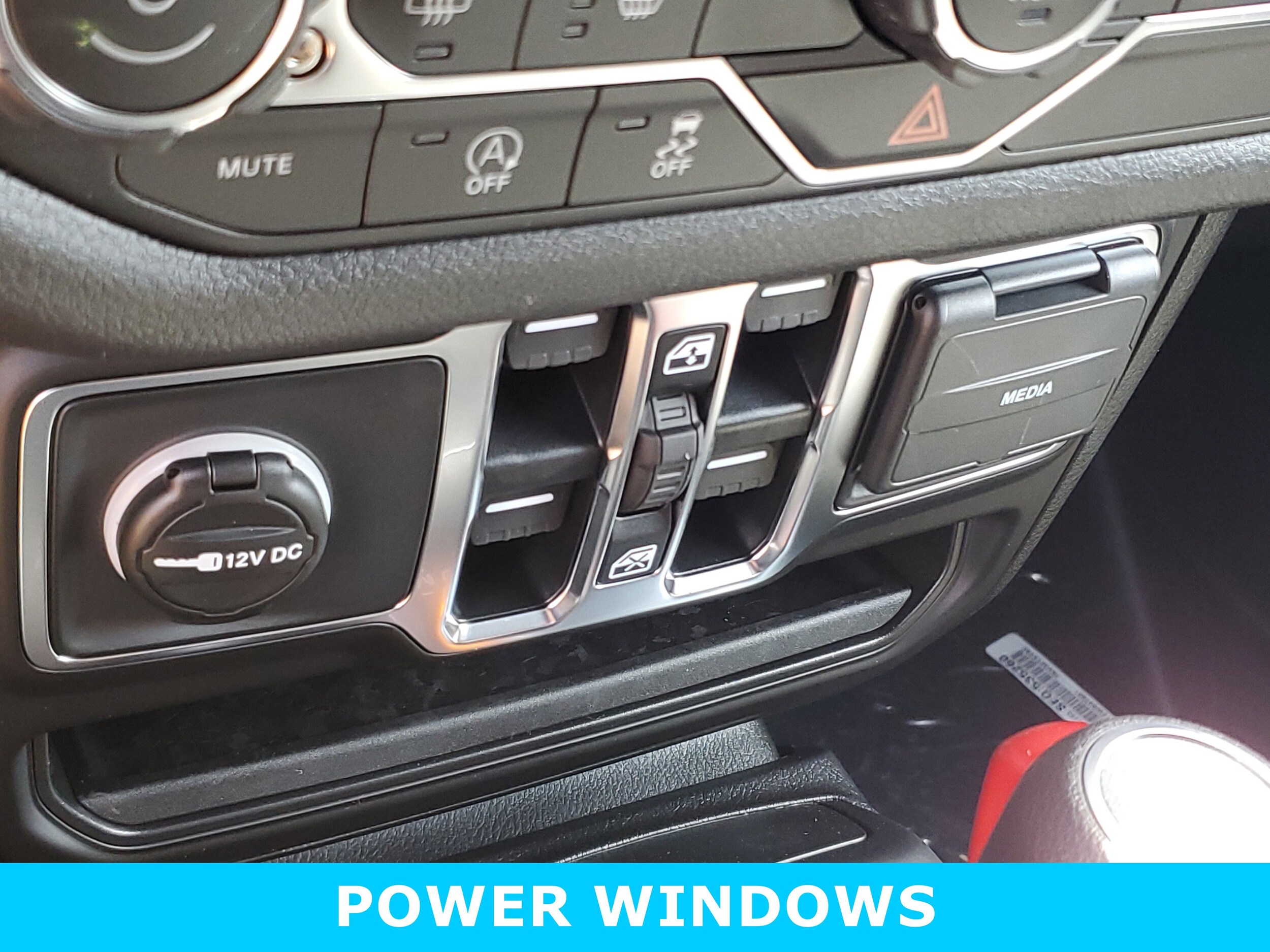 2025 Jeep Wrangler 4-Door Sport S - Photo 19