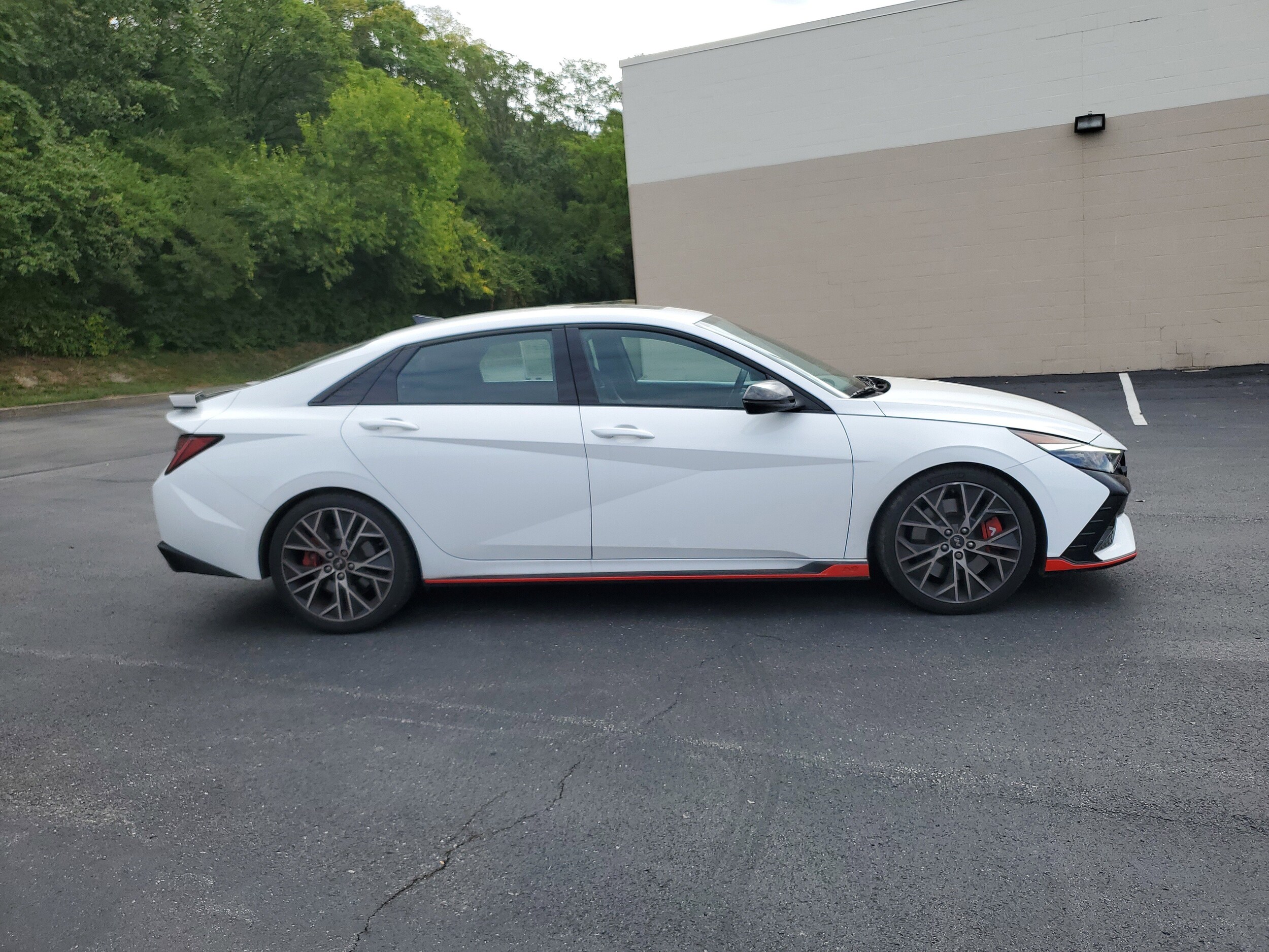 2023 Hyundai Elantra N photo 3