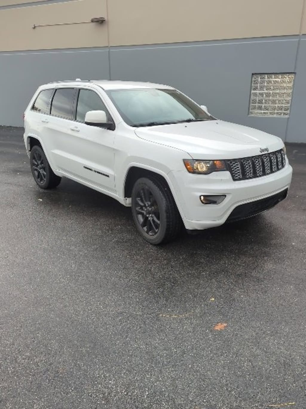 Used 2020 Jeep Grand Cherokee Altitude 4x4 SUV